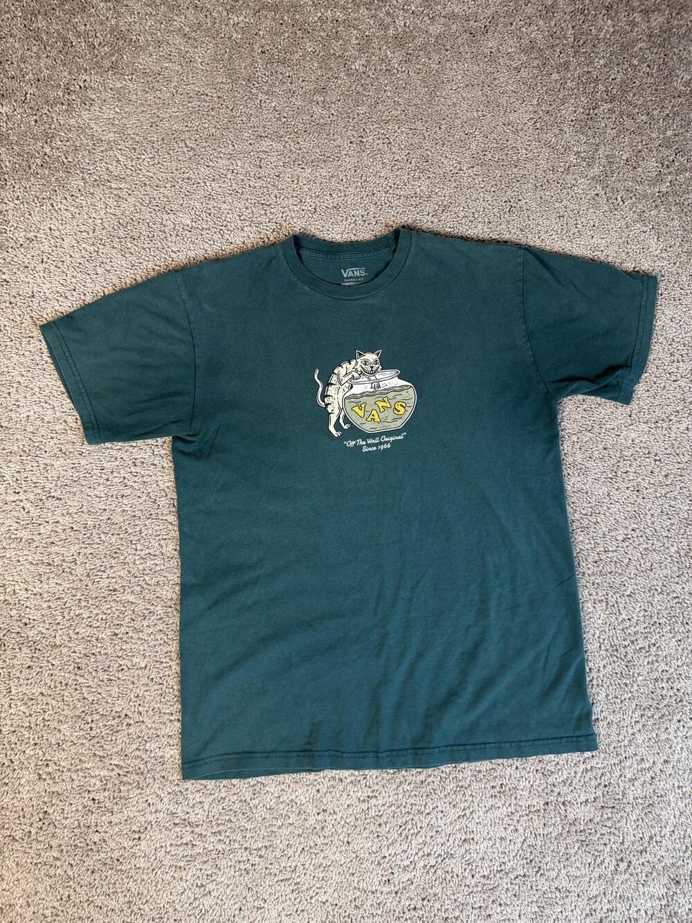 VANS Shirt Mens M Green Graphic Cat Fishbowl Logo Classic Fit Short Sleeve